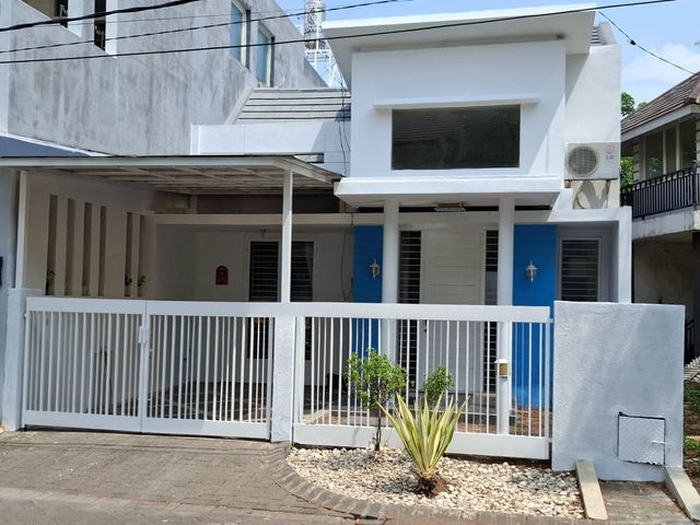FOR SALE RUMAH CANTIK DI PANTAI MENTARI SURABAYA KOTA SAFE 167