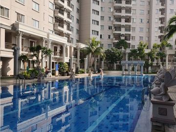 Apartemen dijual di Lidah Wetan - Kolam renang