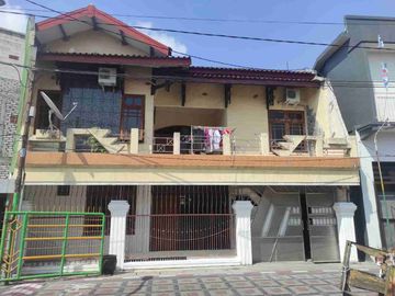 Jual Rumah 2 Lantai Hitung Tanah di Sidotopo wetan