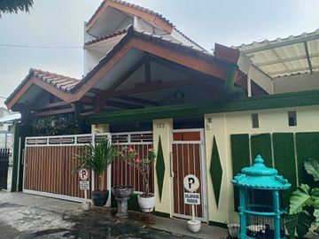 Dijual Cepat Rumah Bagus 2 Lantai, Harga dibawah Pasaran, Cempaka Putih - Jakarat Pusat