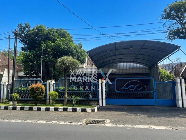 DIJUAL RUMAH STRATEGIS JALAN GUNUNG-GUNUNG, SELANGKAH KE IJEN MALANG