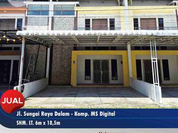 Rumah 2 lantai sudah ada kitchen set