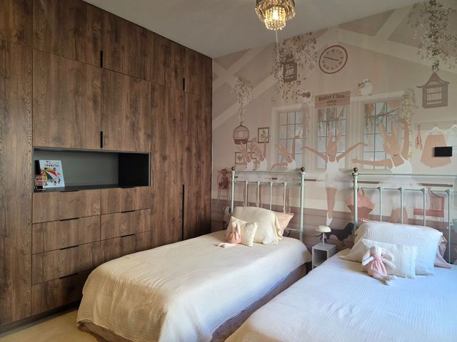 place photo 75