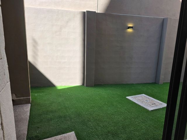 place photo 100