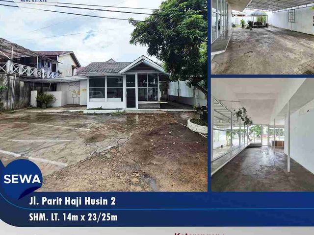 Rumah tepi jalan