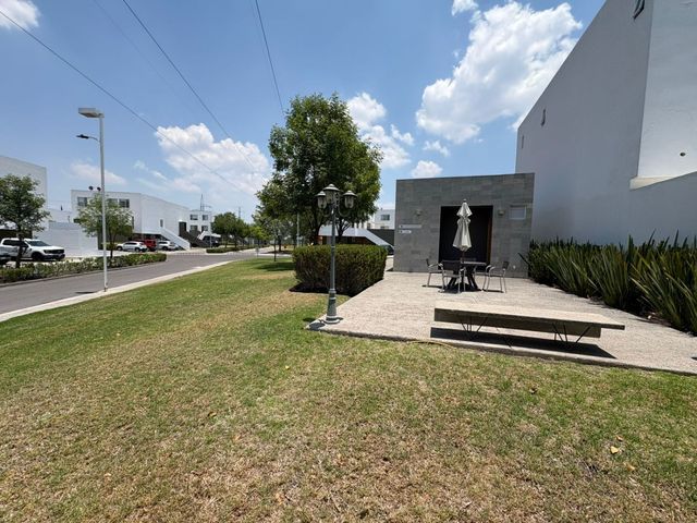 place photo 32