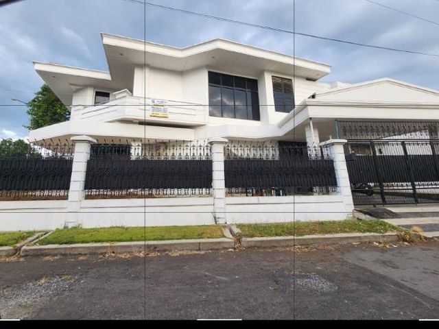 Rumah Dharmahusada Indah Utara