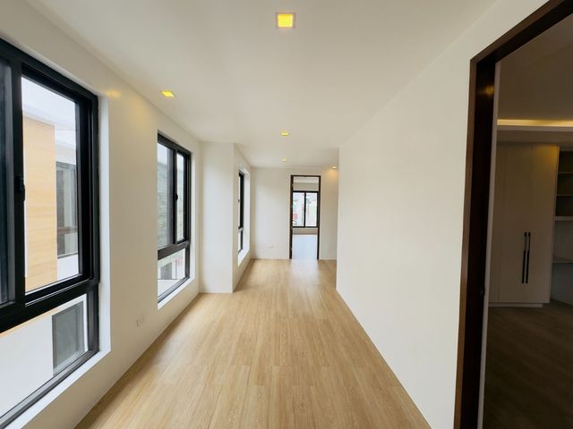 place photo 51