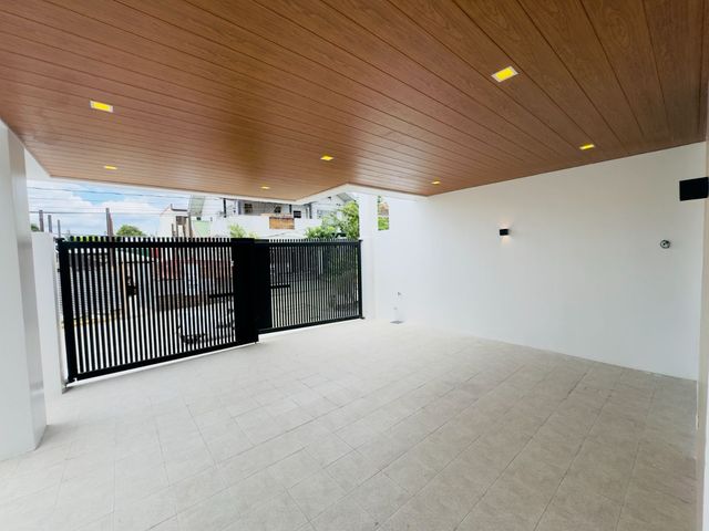 place photo 52