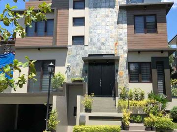 FOR LEASE : MCKINLEY