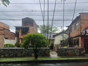 CASA LOTE EN VENTA ITAGUI SANTA CATALINA EN EDIFICIO PH