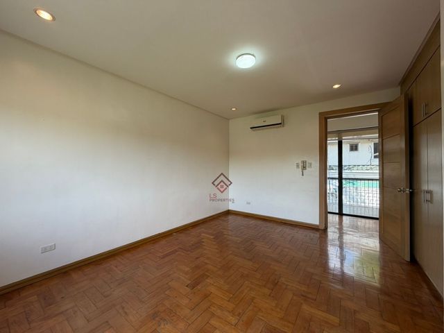 place photo 63