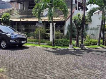 5 menit dari Ubaya