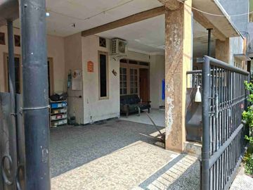 jual cepat rumah siap huni Wisma Tropodo sudah tinggi dari jalan