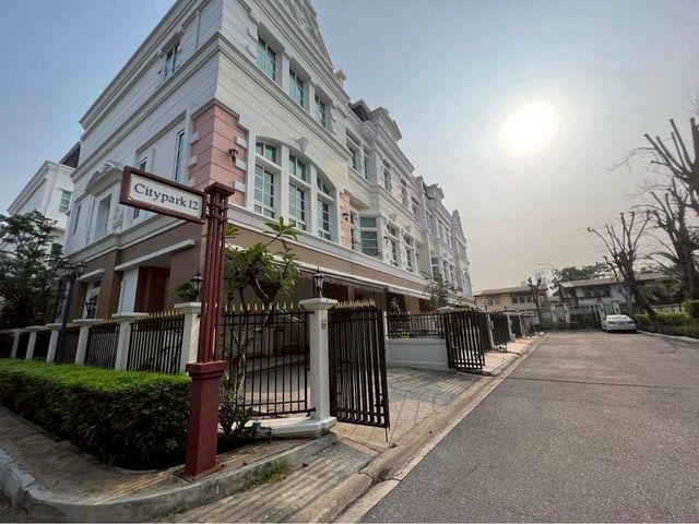 place photo 13