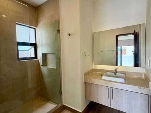 place photo 39