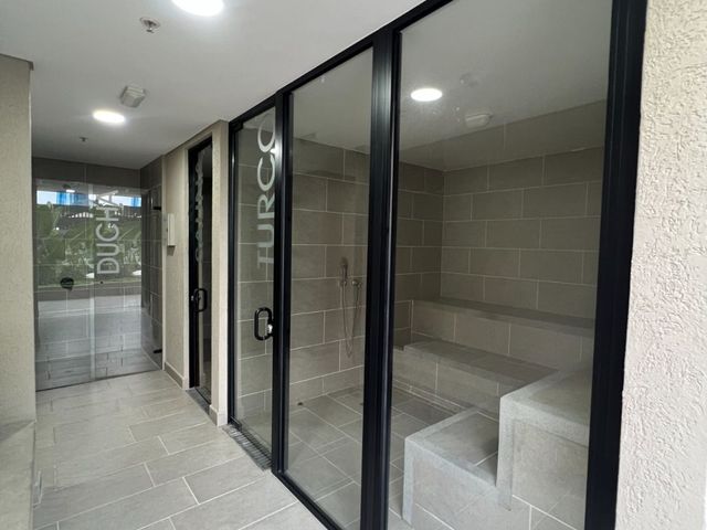 place photo 84