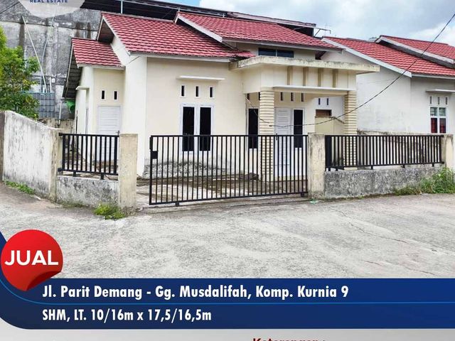 Rumah Hook Parit Demang Kurnia 9, Pontianak