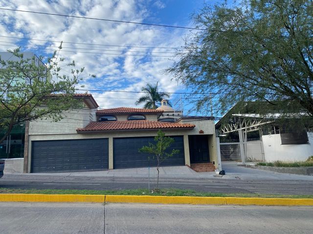 SE RENTA CASA AV. CERRO GORDO IDEAL  PARA OFICINAS, LEON, GTO