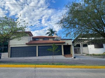SE RENTA CASA AV. CERRO GORDO IDEAL  PARA OFICINAS, LEON, GTO