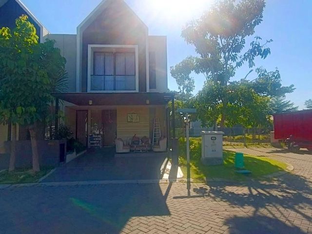 SEWAKAN RUMAH NORTHWEST PARK 2 LT CITRALAND SURABAYA