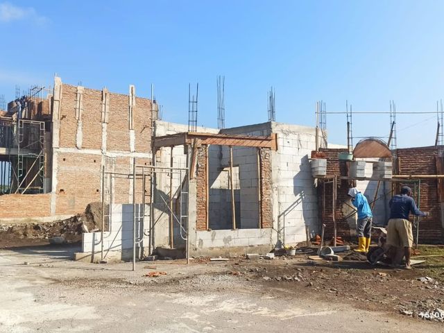 RUMAH 2 LANTAI DI KLATEN DEKAT PEMDA KLATEN