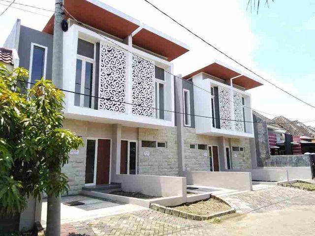 Rumah 2 Lantai Puri Safira Grand Shanaya Menganti