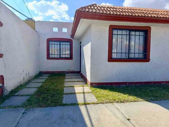 SE VENDE CASA EN EXPLANADA