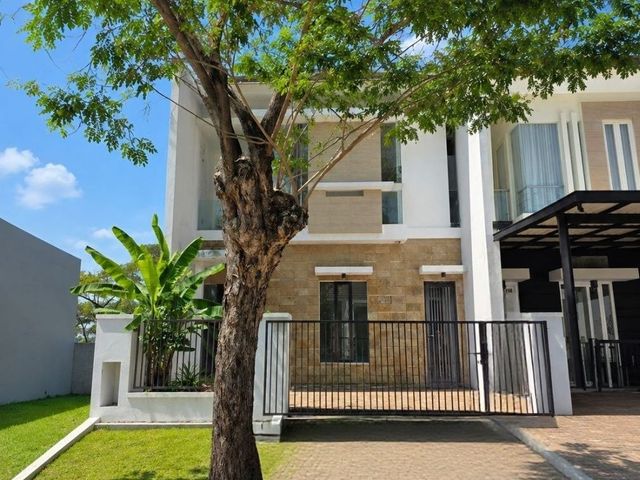Rumah Murah Pakuwon City New Minimalis Cluster Berpagar