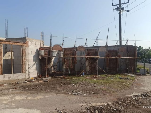 RUMAH 2 LANTAI DI KLATEN DEKAT PEMDA KLATEN