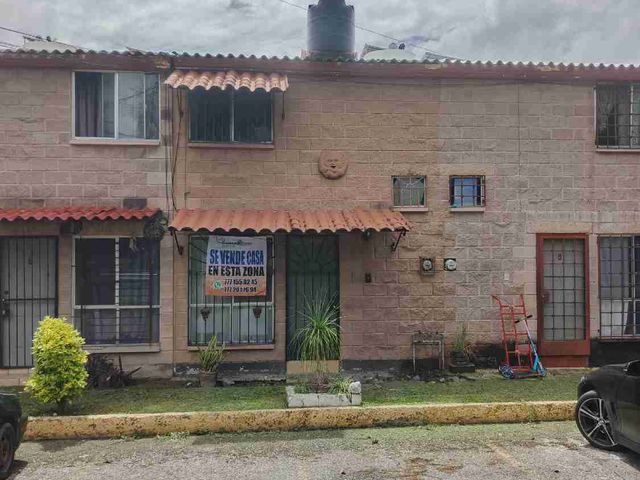 🏡 CASA EN VENTA en Geo Villas La Hacienda, Temixco. Espacios amplios, 2 recámaras y gran ubicación. 💰 $1,350,000 MXN