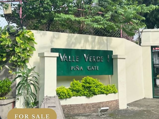 4 BEDROOM HOUSE AND LOT FOR SALE IN VALLE VERDE 1