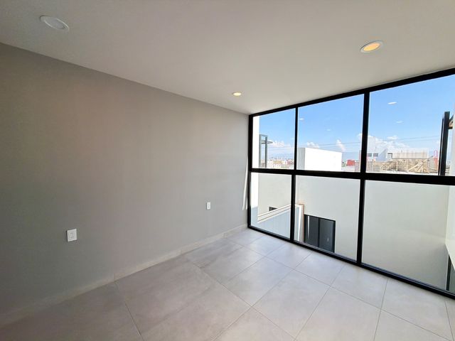 place photo 90