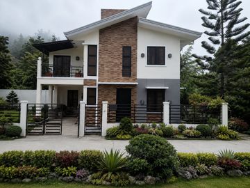 8.9M For Sale 2 Storey House and Lot Near Skyranch Located in Tagaytay City RAS
