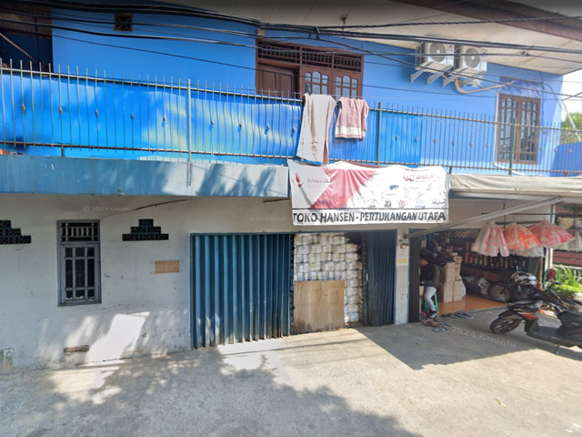Rumah Usaha Prospek Cuan Cepat karena di pinggir Jalan dan Ramai! - Dekat 2 pintu akses toll jorr Ciledug & Joglo - Banyak fasilitas umum: Rumah Sakit