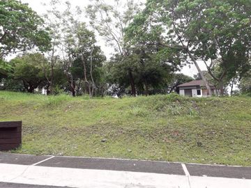 402 SQM WOODPARK NEIGHBORHOOD LOT FOR SALE WITH BEACH CLUB SHARE