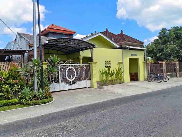 JUAL RUMAH STRATEGIS KADEMANGAN BLITAR