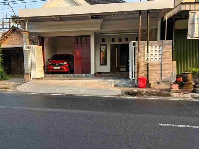 JUAL RUMAH STRATEGIS PUSAT KOTA BLITAR