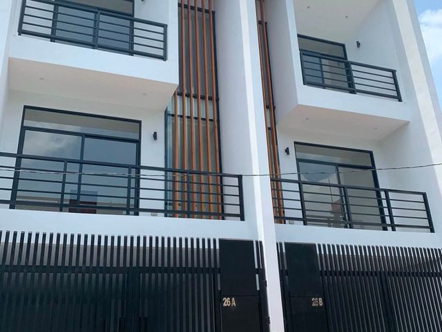 ANONAS TOWNHOUSE 4 BEDROOM FOR SALE