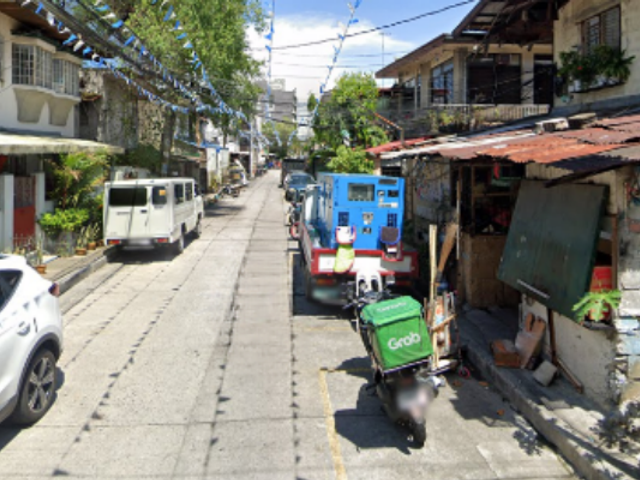 FOR SALE - Lot with Old House in La Loma, Quezon City