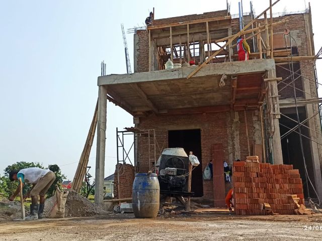 RUMAH 2 LANTAI DI KLATEN DEKAT RSUP Soeradji Tirtonegoro