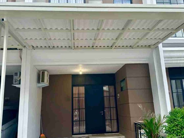 DIJUAL RUMAH TERAWAT MINIMALIS ONE EAST POINT SELANGKAH DARI PAKUWON CITY
