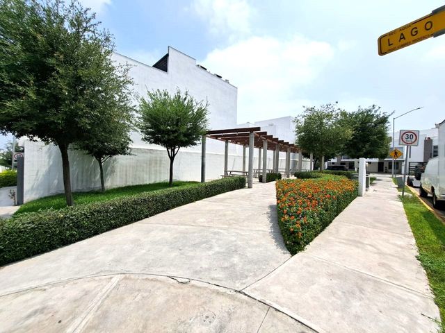 place photo 56