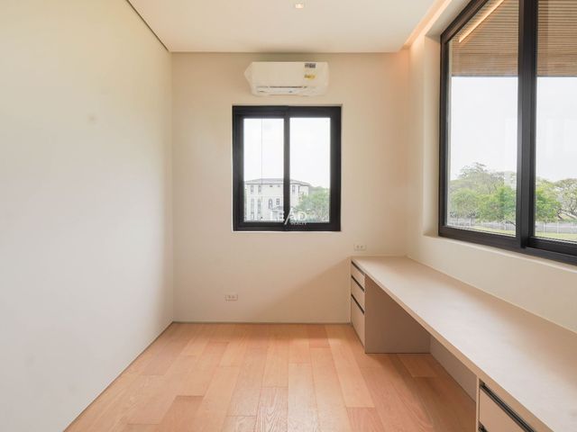 place photo 55