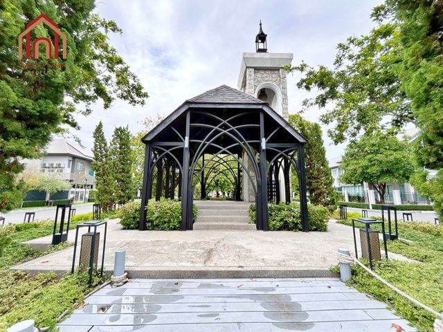 place photo 52