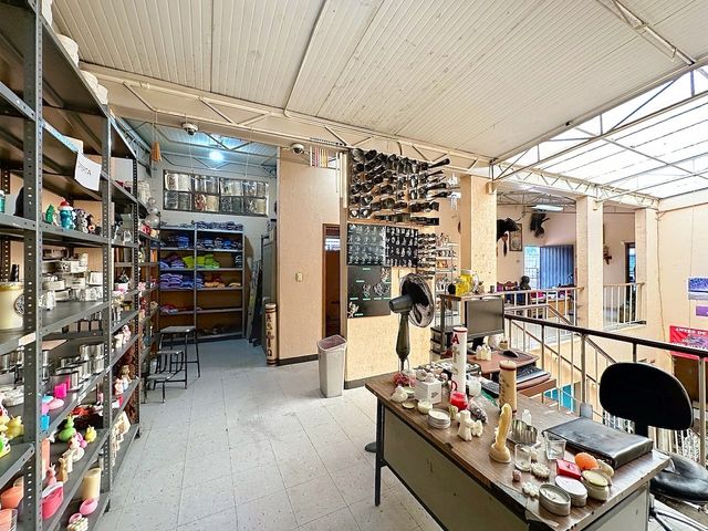 place photo 18
