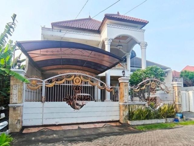 Rumah Kebonsari Elveka Strategis - Ada Bath Up & Jaccuzi di Kamar Utama