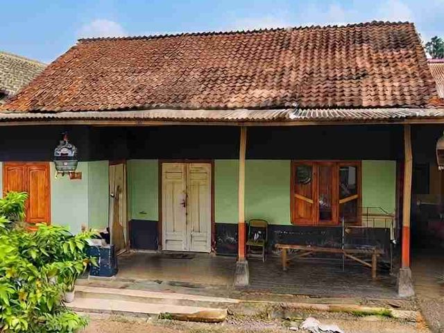 JUAL RUMAH ADEM TALUN BLITAR
