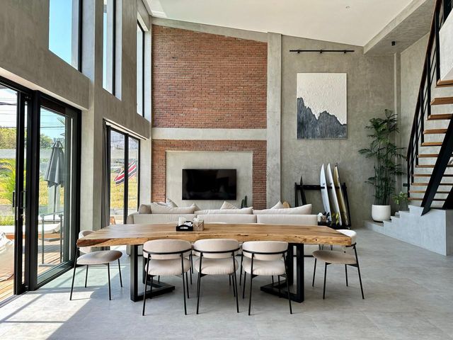 [33 YEARS LEASEHOLD] Luxury Loft Villa Near The Beach – Stunning Rice Field View & Full Service Included