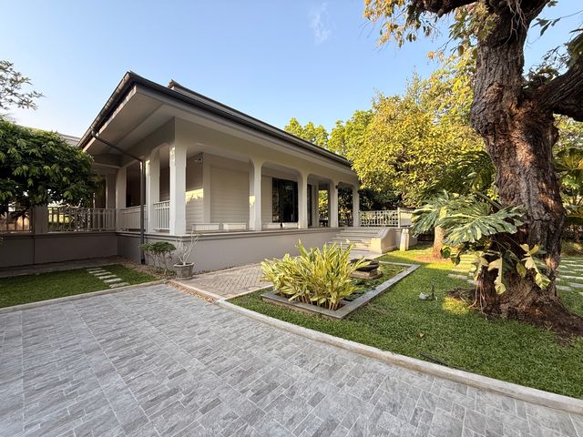 place photo 75